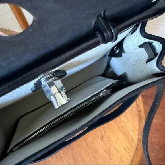 Hermes Black Shoulder Bag - Picture 4 of 10